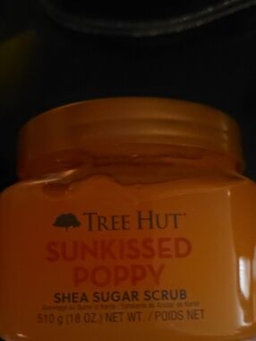 Tree Hut Sunkissed Poppy Shea Sugar Scrub BRAND NEW